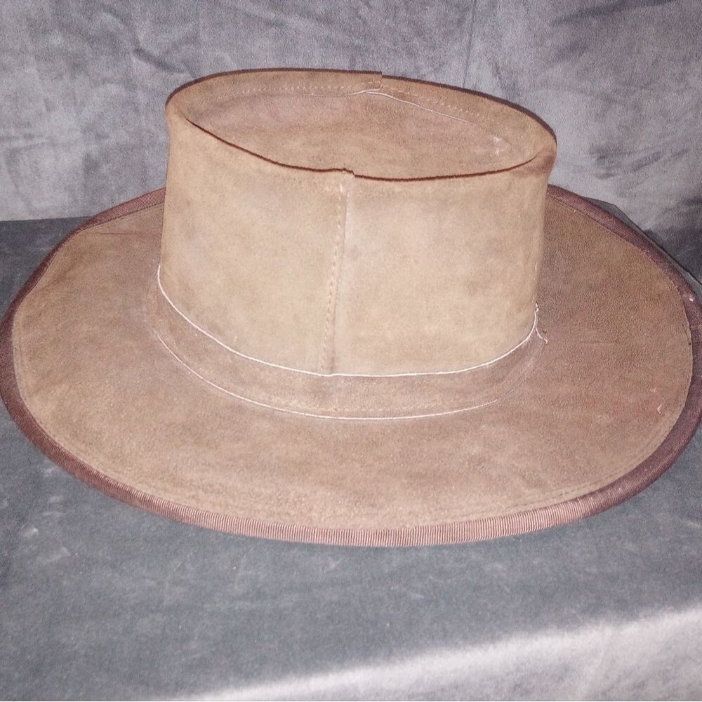 Vintage Skully’s by HENSCHEL Suede Cowhide Leather Brown Hat Size Large EUC